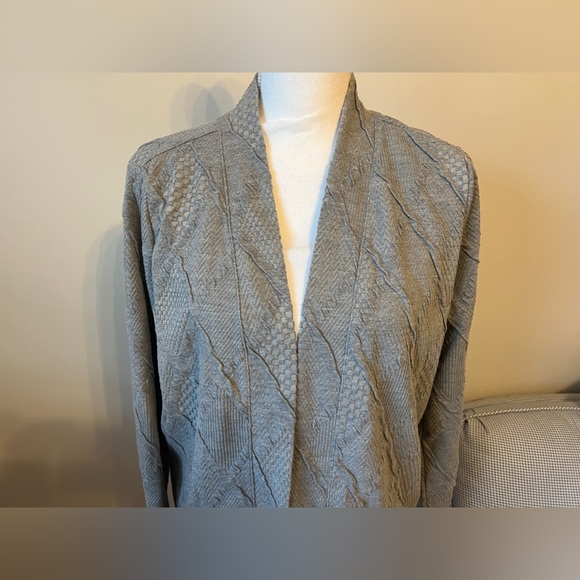 Kim Rogers Gray Cardigan Textured Design Open Front Size Large - Picture 4 of 7